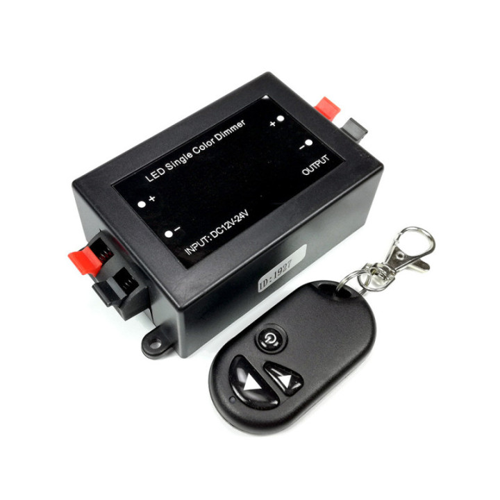 GRADATEUR POUR BANDE LED AVEC TELECOMMANDE 8A 96W